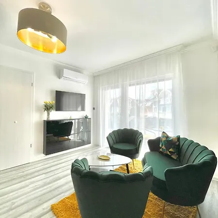 Helios De Luxe Siofok-aranypart Apartmán *