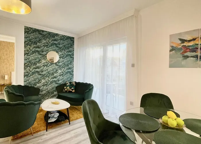 Helios De Luxe Siofok-aranypart Apartament *